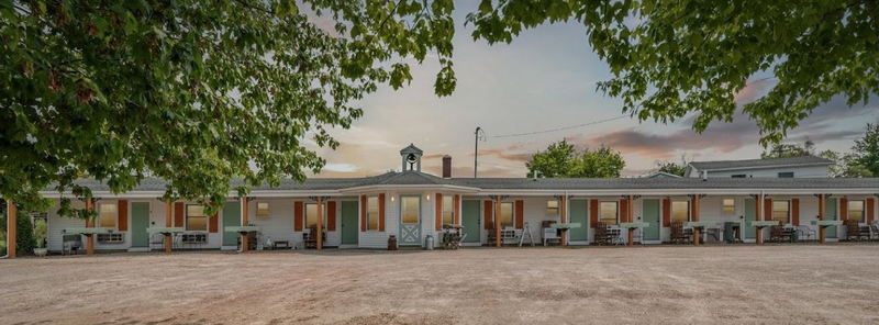 Sunset Acres Motel - Web Listing (newer photo)